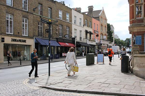 Main Street Corner Great 1bedroom Flat - Richmond Apartment